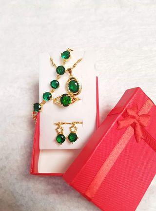 Emerald Green Swarovski and 10K Gold 3 in 1 Jewelry Set
