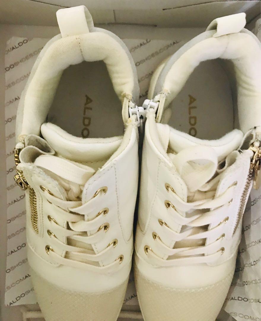 Aldo naven sale