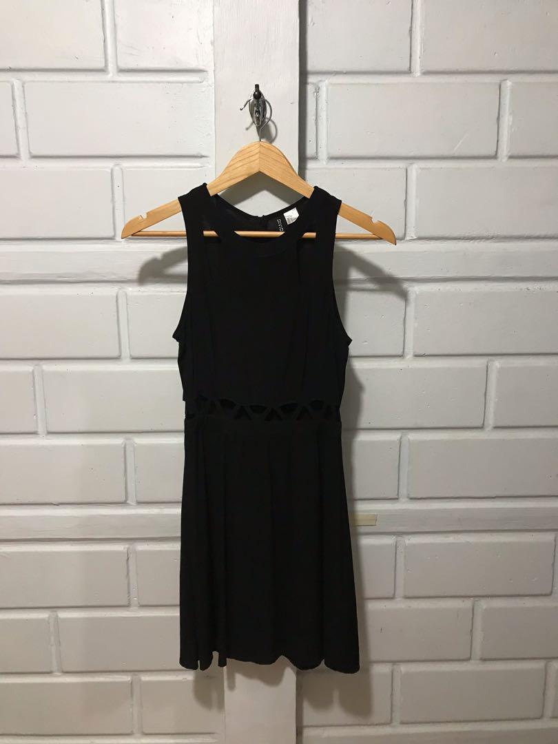 Black dress with cutouts (Category: Dresses) located in Santa Rosa. Submitted by pamobs (Listing ID 264026561, Image 1). Description: Super cute!!! Rfs: small for me already.