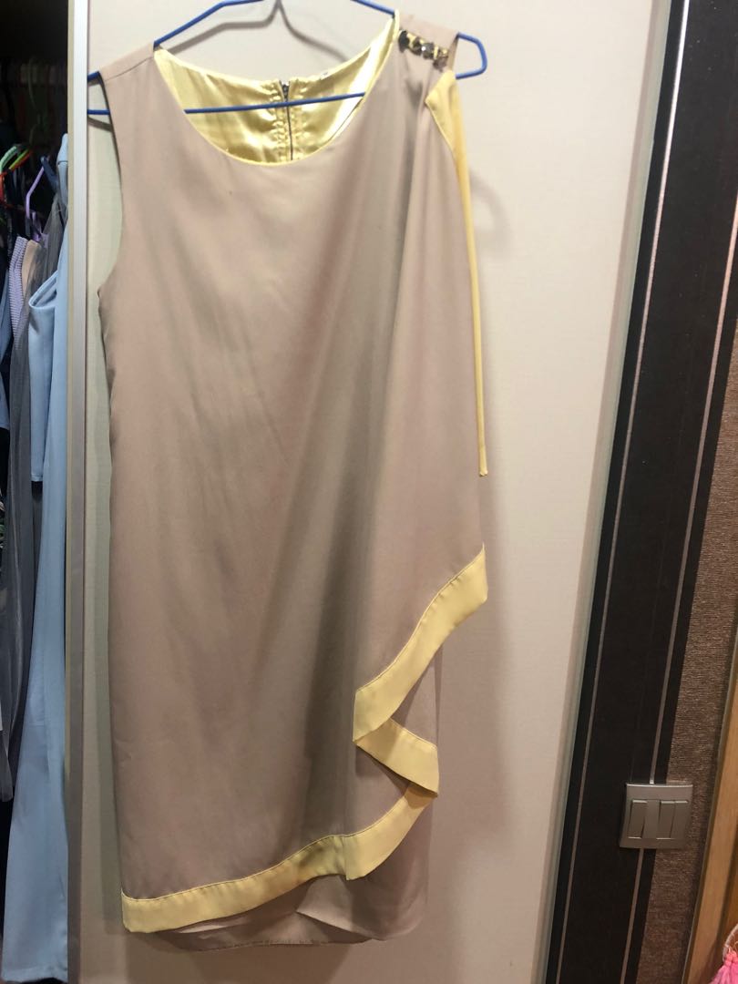 Yellow and brown dress clearance