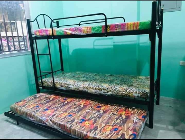 Double deck 30x with pull out with mattress, Furniture & Home Living