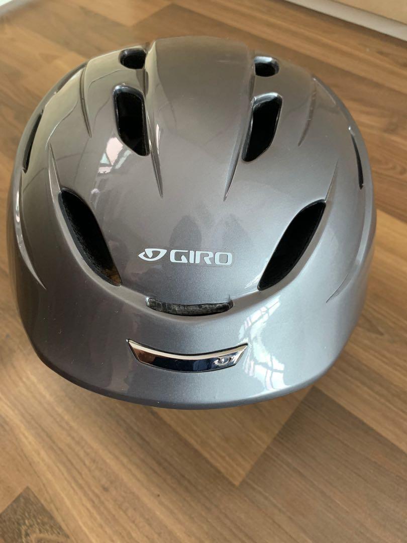 Giro Nine Asian Fit Snowboard / Ski helmet, Sports Equipment, Sports