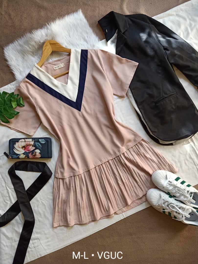 Korean Style Dress (Category: Dresses) located in Makati City. Submitted by dcco.llection (Listing ID 264162854, Image 1). Description: #13thmonthsale 📍Size & Condition indicated in the photo •Meet up: Pembo Makati | Market Market | SM Aura +20HF •Shipping: *65 Metro Manila | *100 Provincial •MOP: BPI | Palawan | Cebuana *Items are preloved/ukay so please manage your expectations but flaws will be stated if there's any..