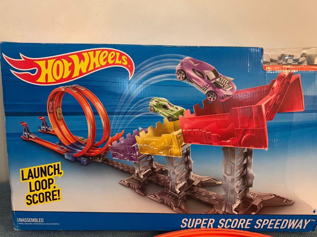 Hot wheels launch discount loop score