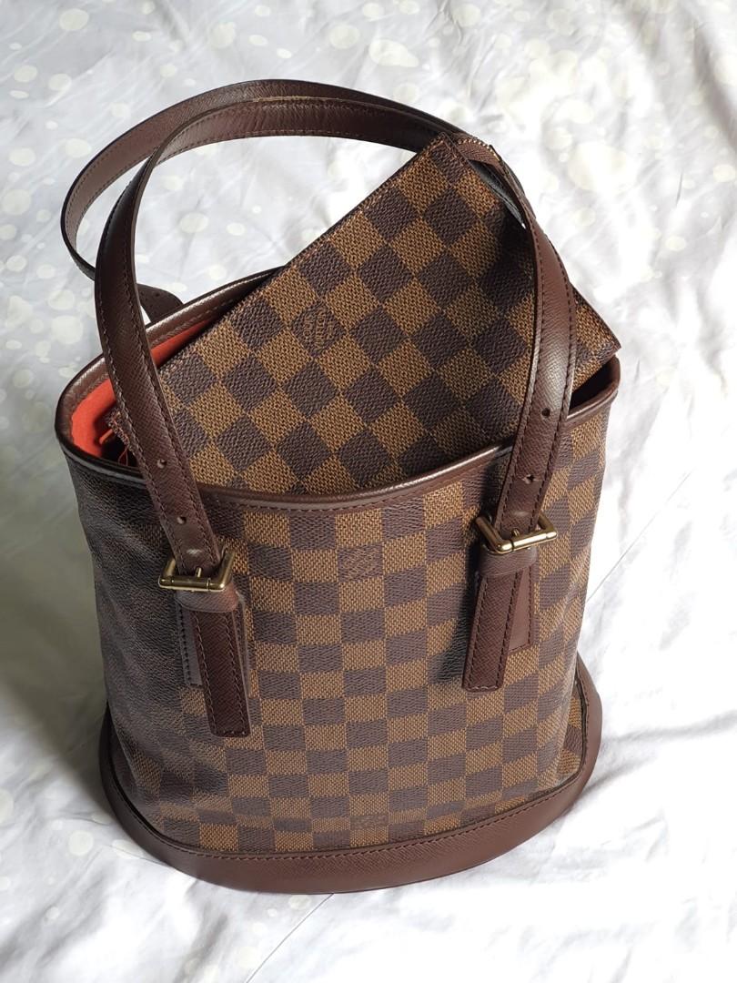 Louis Vuitton Damier Ebene Marais Bucket Bag. DC: DU0015. Made in