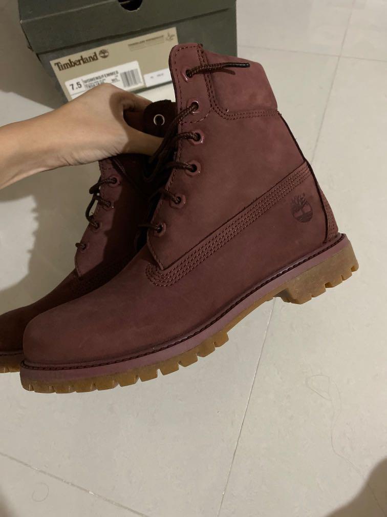 Maroon timberlands store