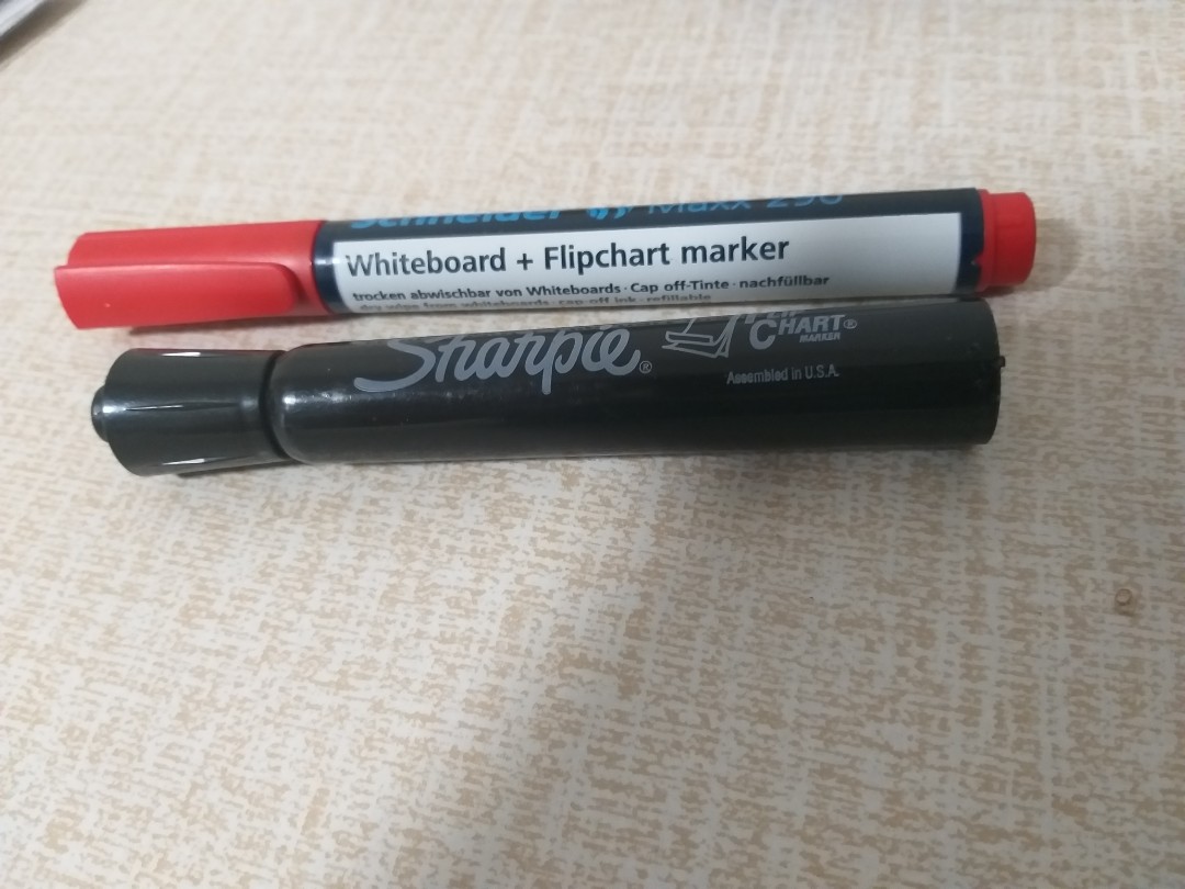 Pair of Flip Chart Markers, Hobbies & Toys, Stationary & Craft, Craft