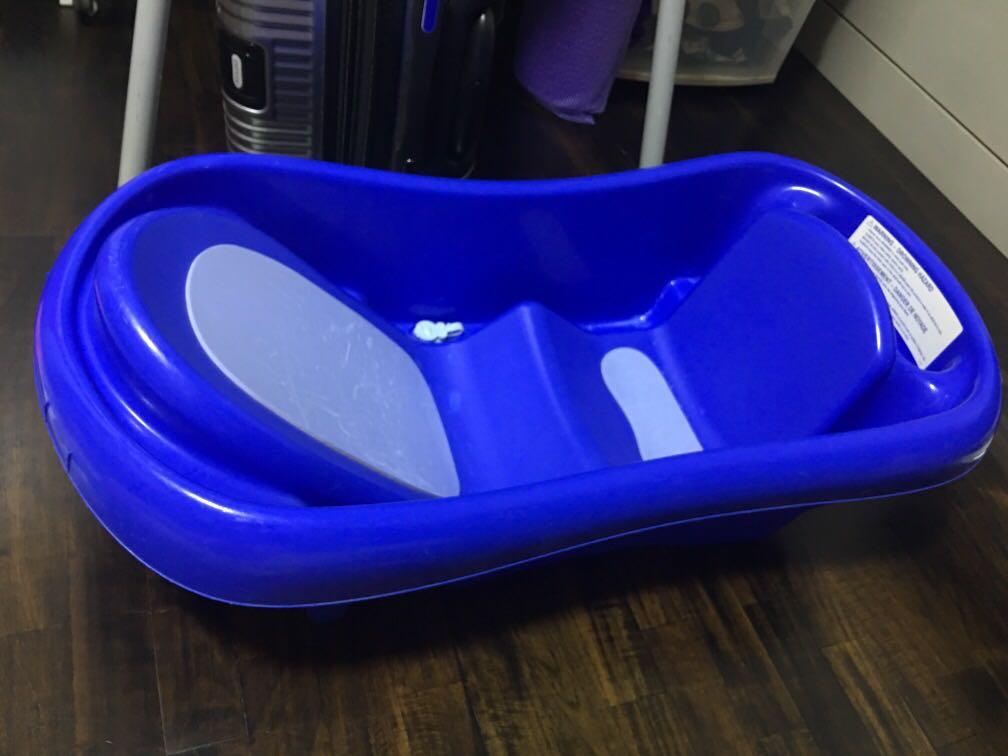The first years Learning curve bath tub, Babies & Kids, Nursing