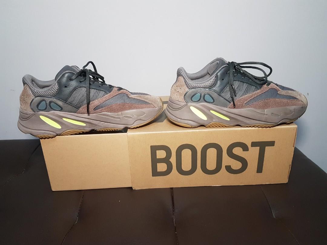 Yeezy 700 mauve sales clothing