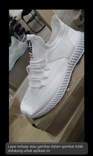 Sepatu murmer nih
