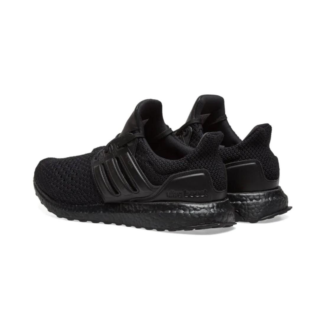 Adidas x Manchester United Ultraboost - UK 7, Women's Fashion, Footwear,  Sneakers on Carousell