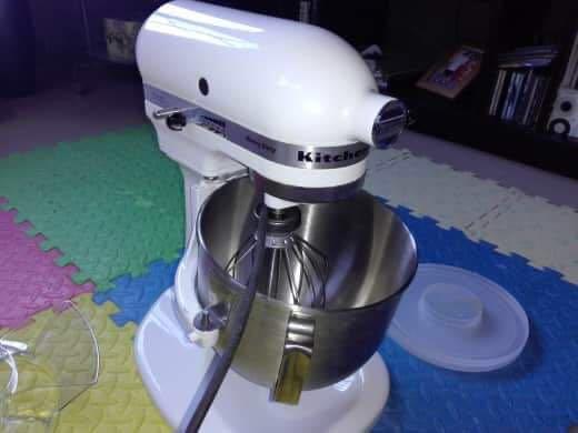 Dough mixer (Category: Hand & Stand Mixers) located in Pasay City. Submitted by amsamillano (Listing ID 264264754, Image 2). Description: Good condition Dough mixer Electric .