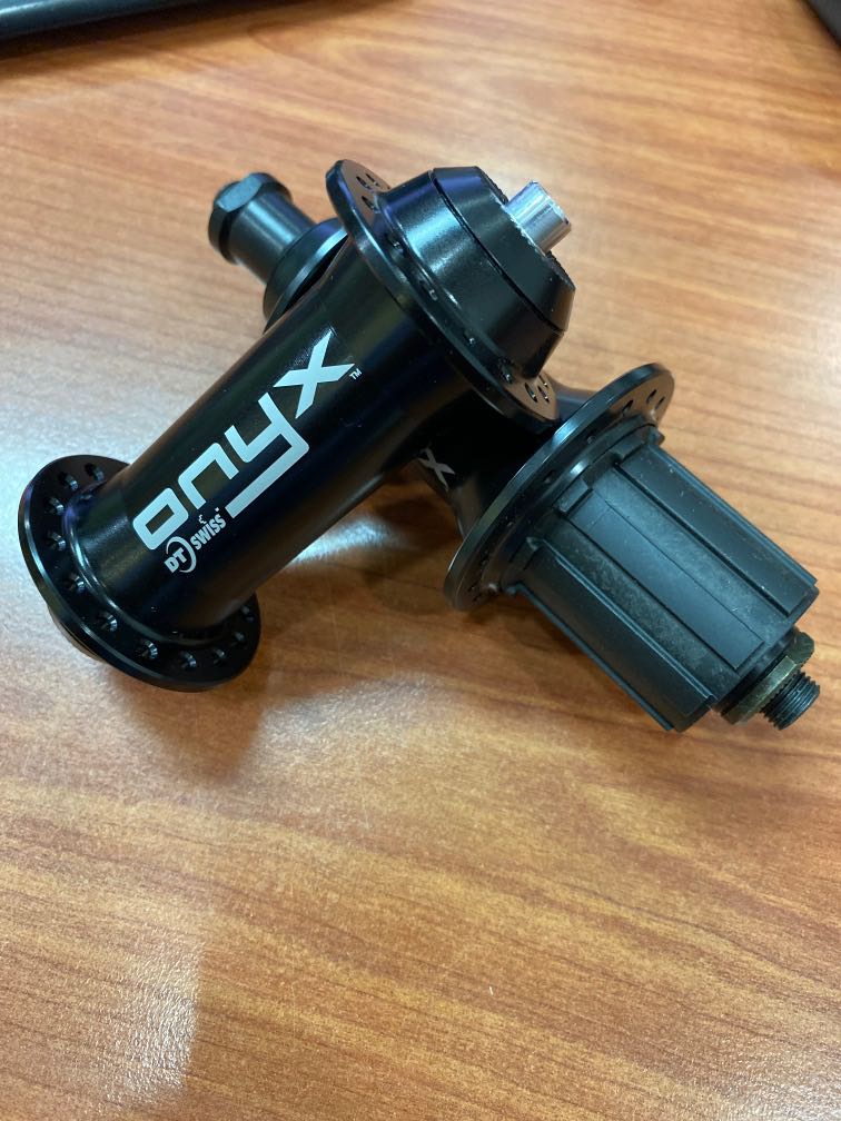 stoomboot Sjah Bijna DT Swiss Onyx V-brake MTB hubs, Sports Equipment, Bicycles & Parts, Parts &  Accessories on Carousell
