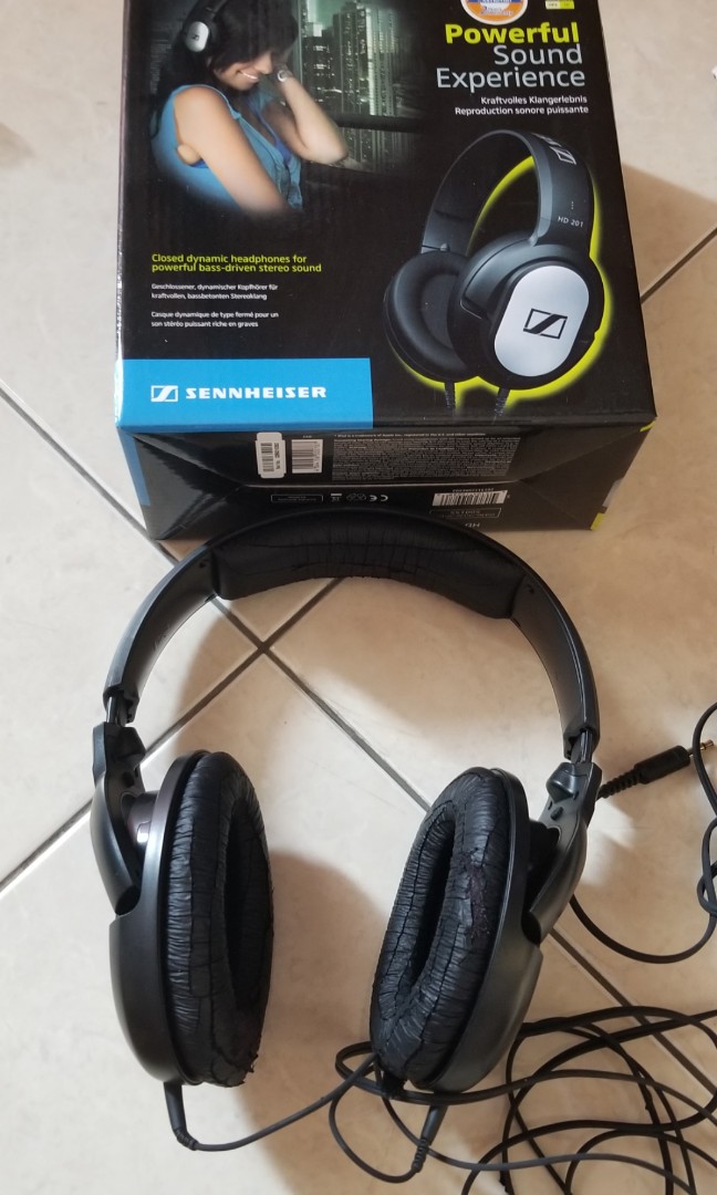 Headphones Sennheiser HD201, Elektronik, Audio di Carousell