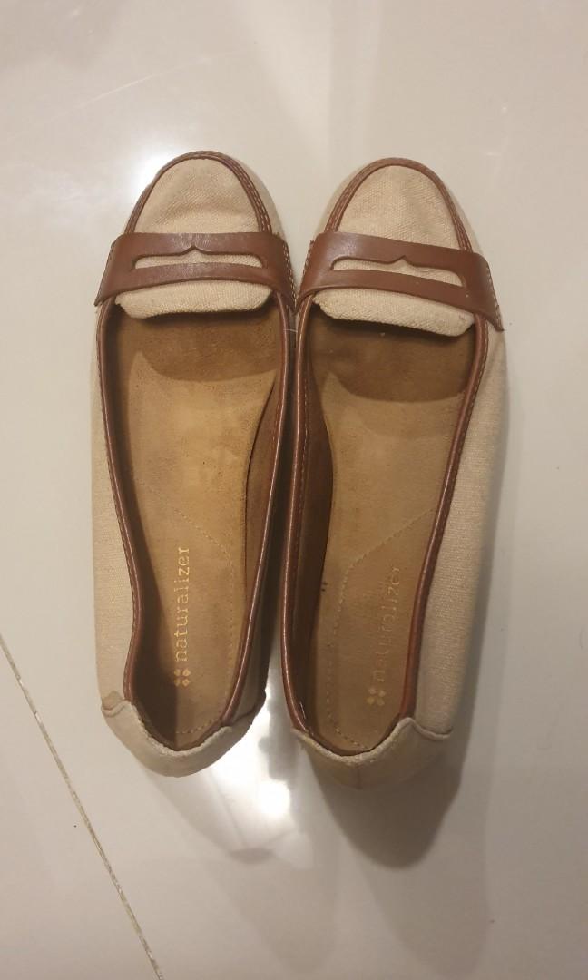 naturalizer boat shoes