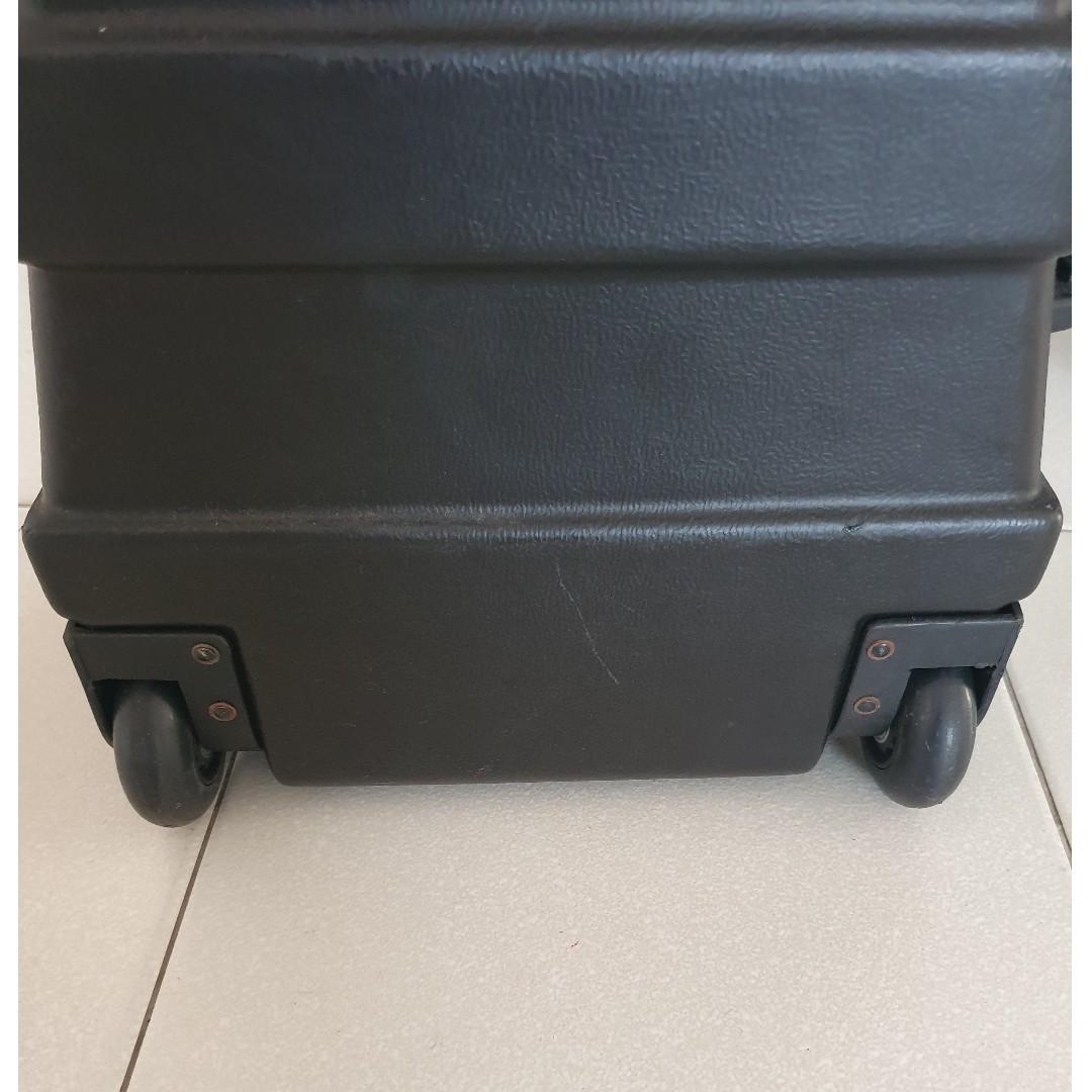 SKB Standard ATA Golf Travel Case, Sports Equipment, Sports & Games