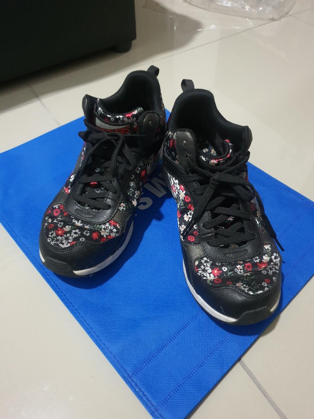 skechers floral sneakers