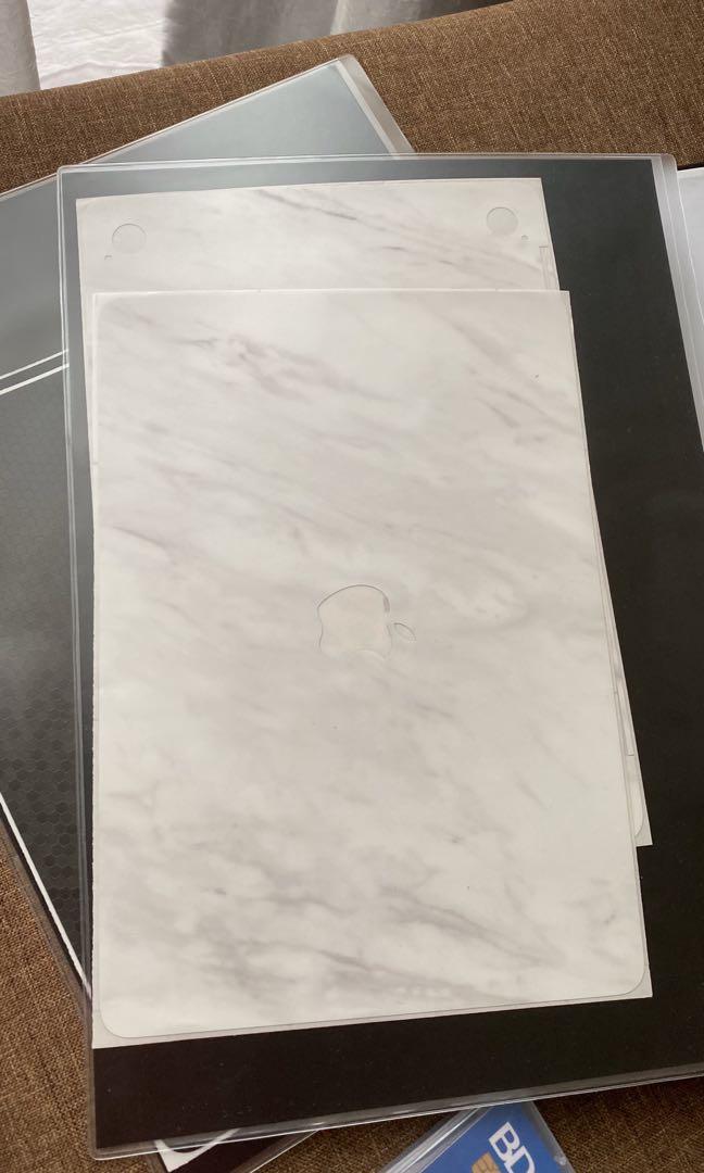 dBrand Skins Macbook 12 inch 2015-2018 (Category: Laptops & Notebooks) located in Cainta. Submitted by dapper.drake (Listing ID 264434809, Image 1). Description: Marble skins in white Top and bottom skin .