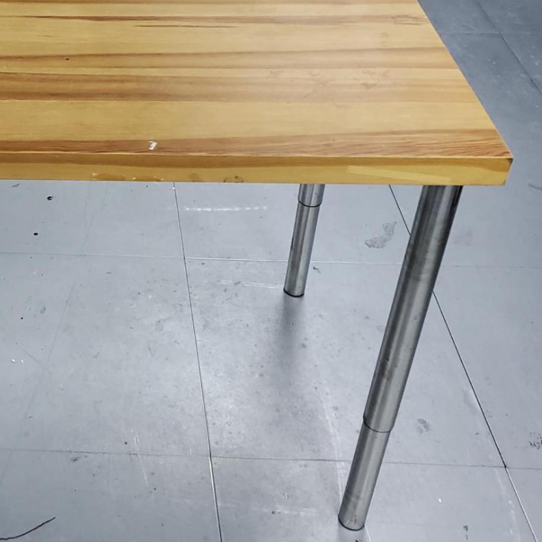 ikea 辨工桌 伸縮腳 檯腳 書檯 Linnmon Gerton, 傢俬＆家居, 傢俬, 書櫃、櫃子及架 Carousell