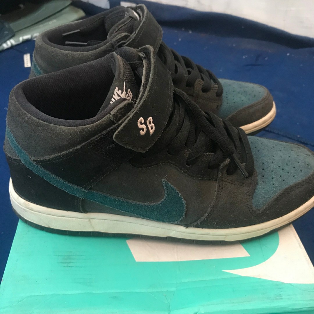 nike dunk mid sb