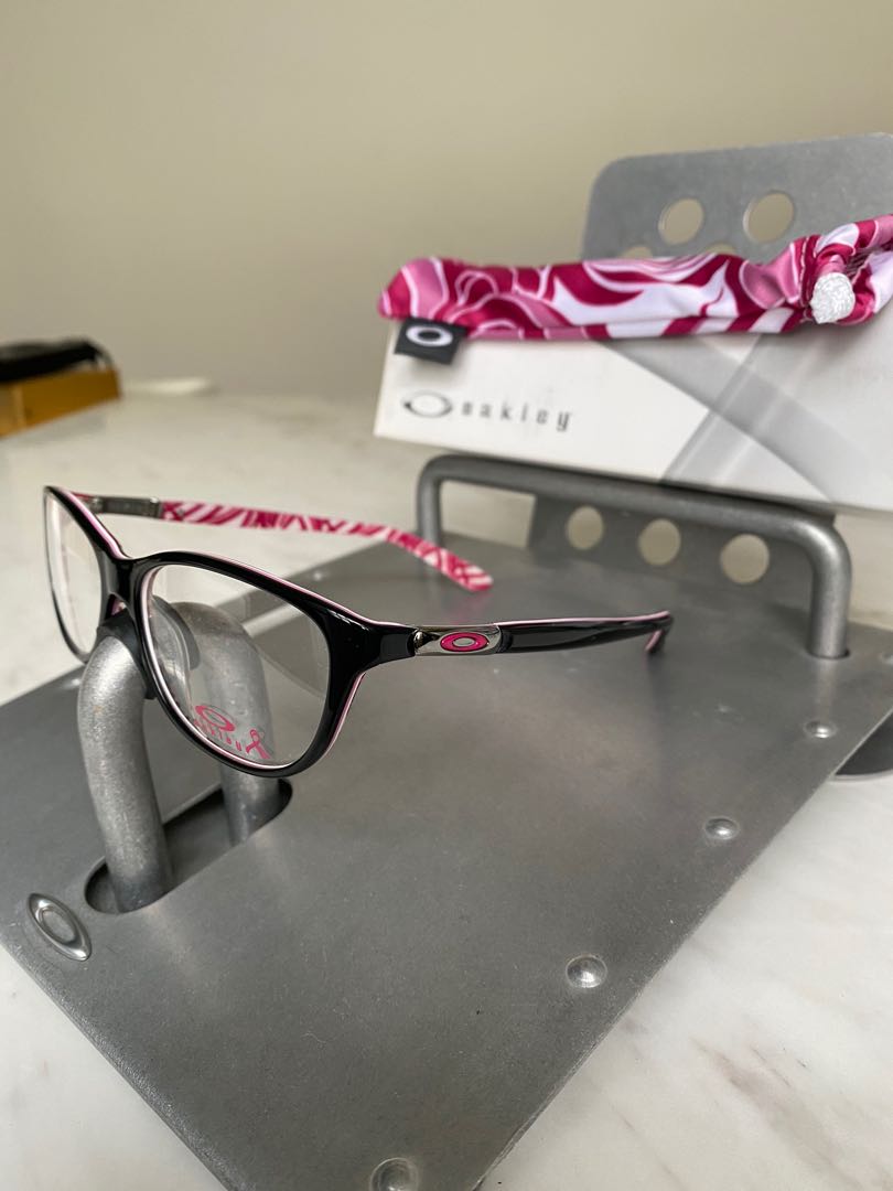 Oakley downshift breast cancer awareness limited edition RX prescription  glasses, Women's Fashion, Watches & Accessories, Sunglasses & Eyewear on  Carousell