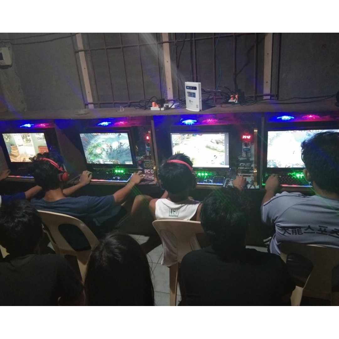 Table Top, Computers & Tech, Desktops on Carousell