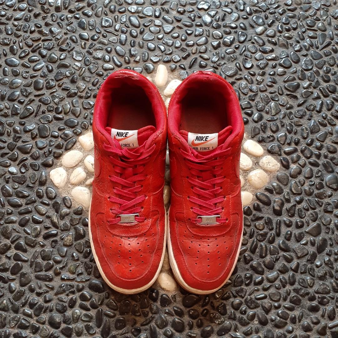 Air force 1 low lv8 red python 2025