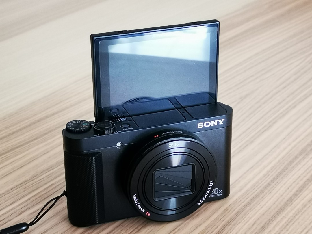 BNIB Sony cybershot WX500 Zeiss 30x compact camera, Photography