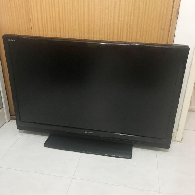 Toshiba tv 42 inch, TV & Home Appliances, TV & Entertainment, TV on