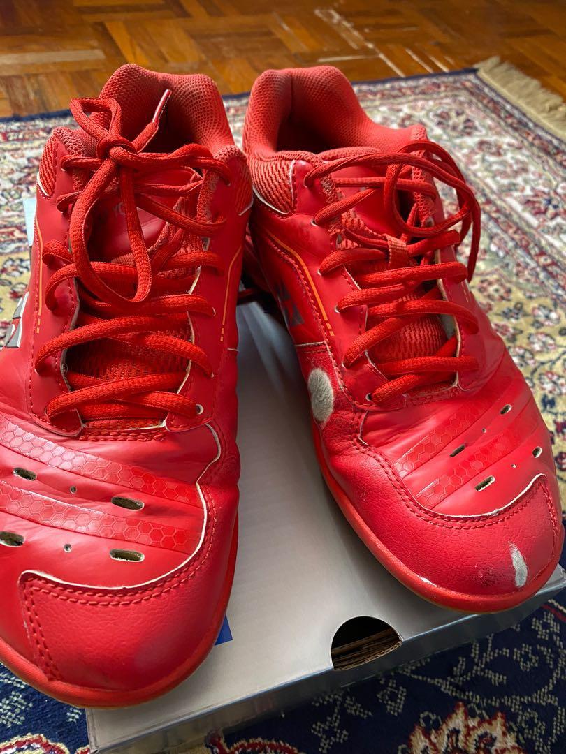 YONEX POWER CUSHION 65 WIDE CRYSTAL RED Sports Equipment Sports