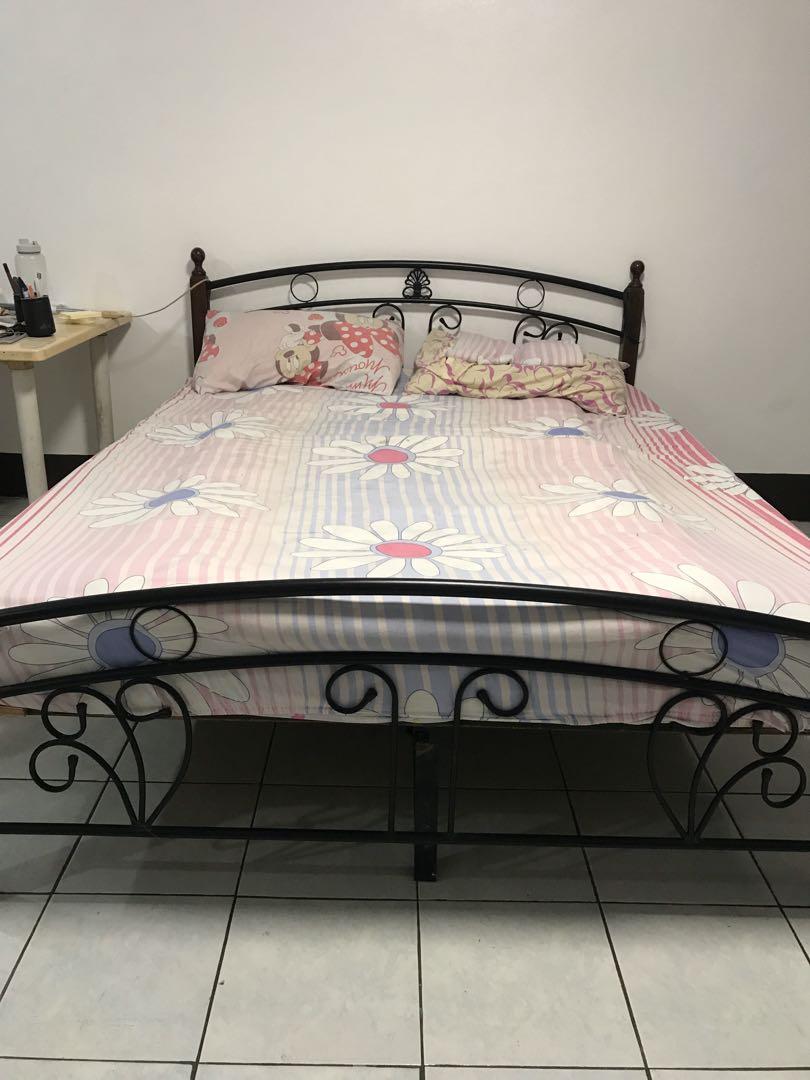 Bed frame (Category: Bed Frames & Mattresses) located in Manila. Submitted by mario1371 (Listing ID 264697909, Image 1). Description: Bed frame queen size ..