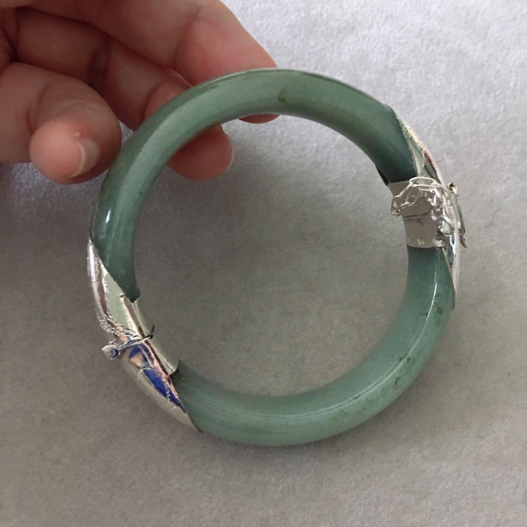 Jade bangle with silver clasp shop