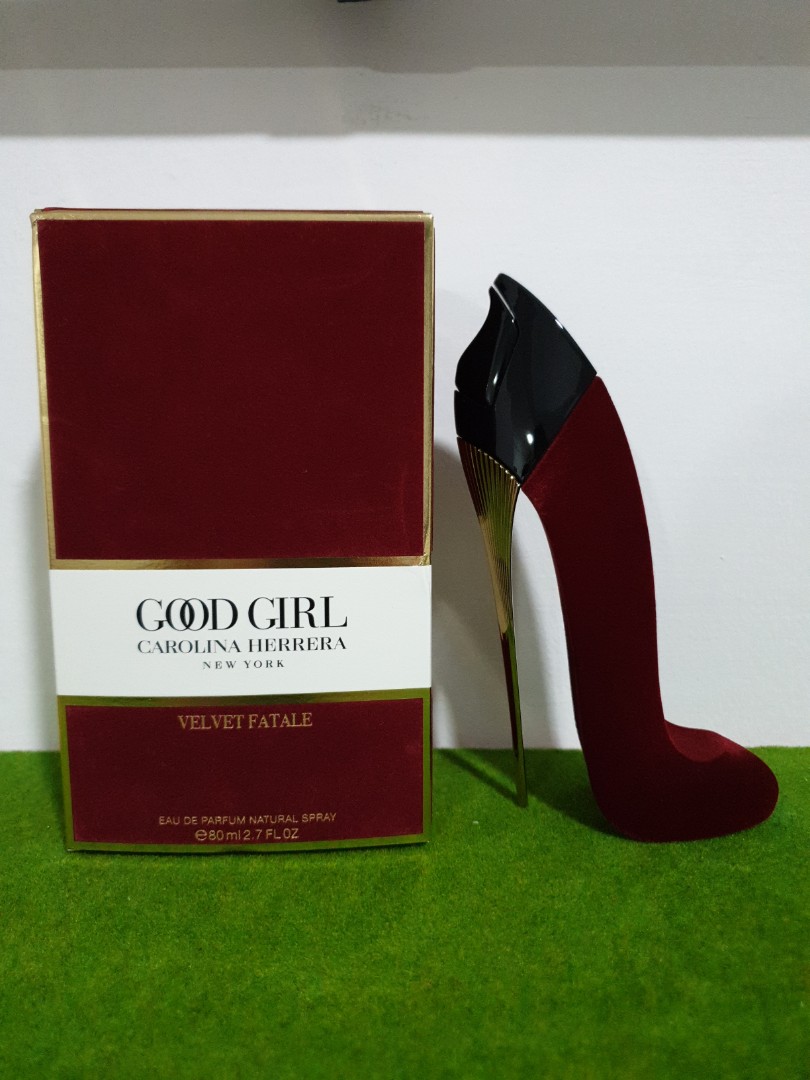 Velvet fatale carolina discount herrera