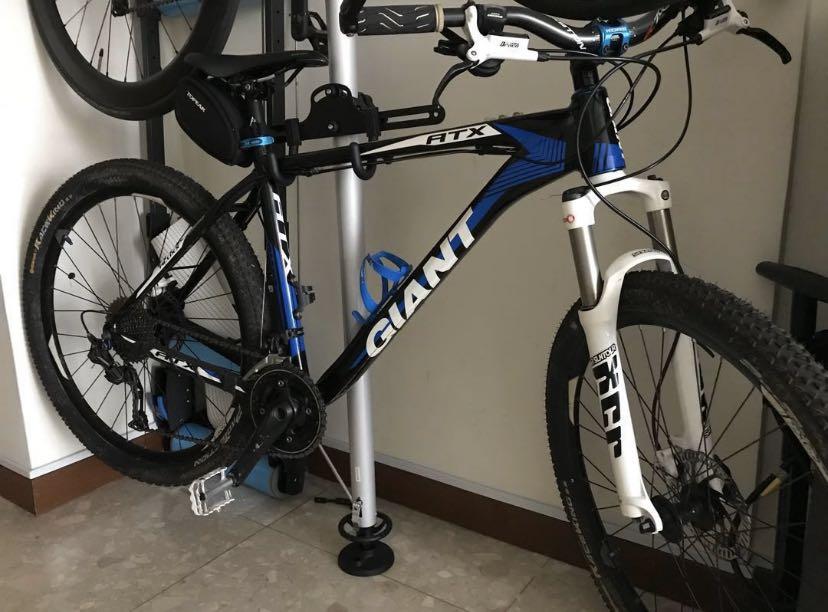 giant bike stand