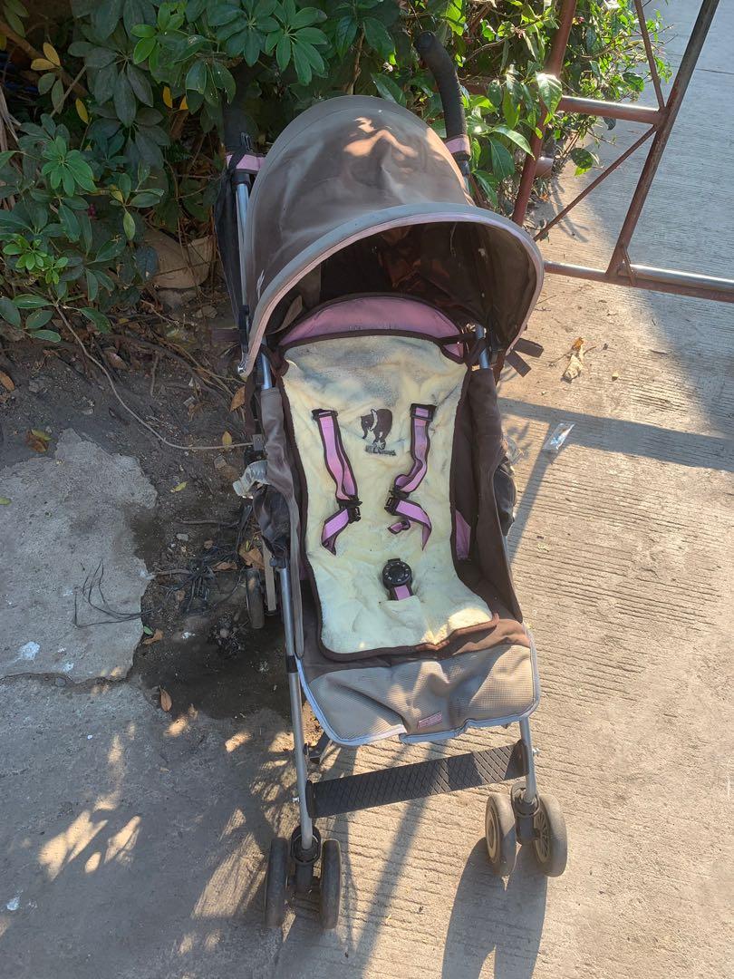 Japan stroller (Category: Strollers) located in Valenzuela. Submitted by panchitasboutique (Listing ID 264594096, Image 1). Description: - lightweight - japan quality - accessories included - 5 in 1 safety harness - needs cleaning .