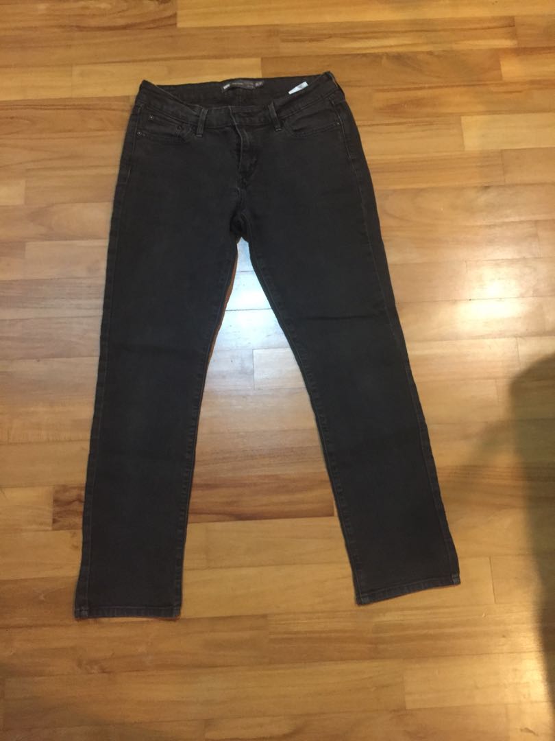 LEVI'S Vintage Demi Curve Classic Rise Slim Leg Jeans, Women's Fashion,  Bottoms, Jeans \u0026 Leggings on Carousell