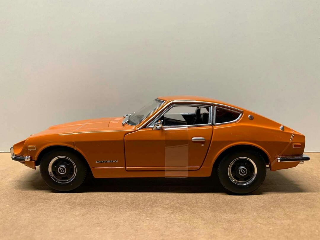 MAISTO SPECIAL EDITION 1971 DATSUN 24oz COLLECTIBLE TOY CARS, Hobbies