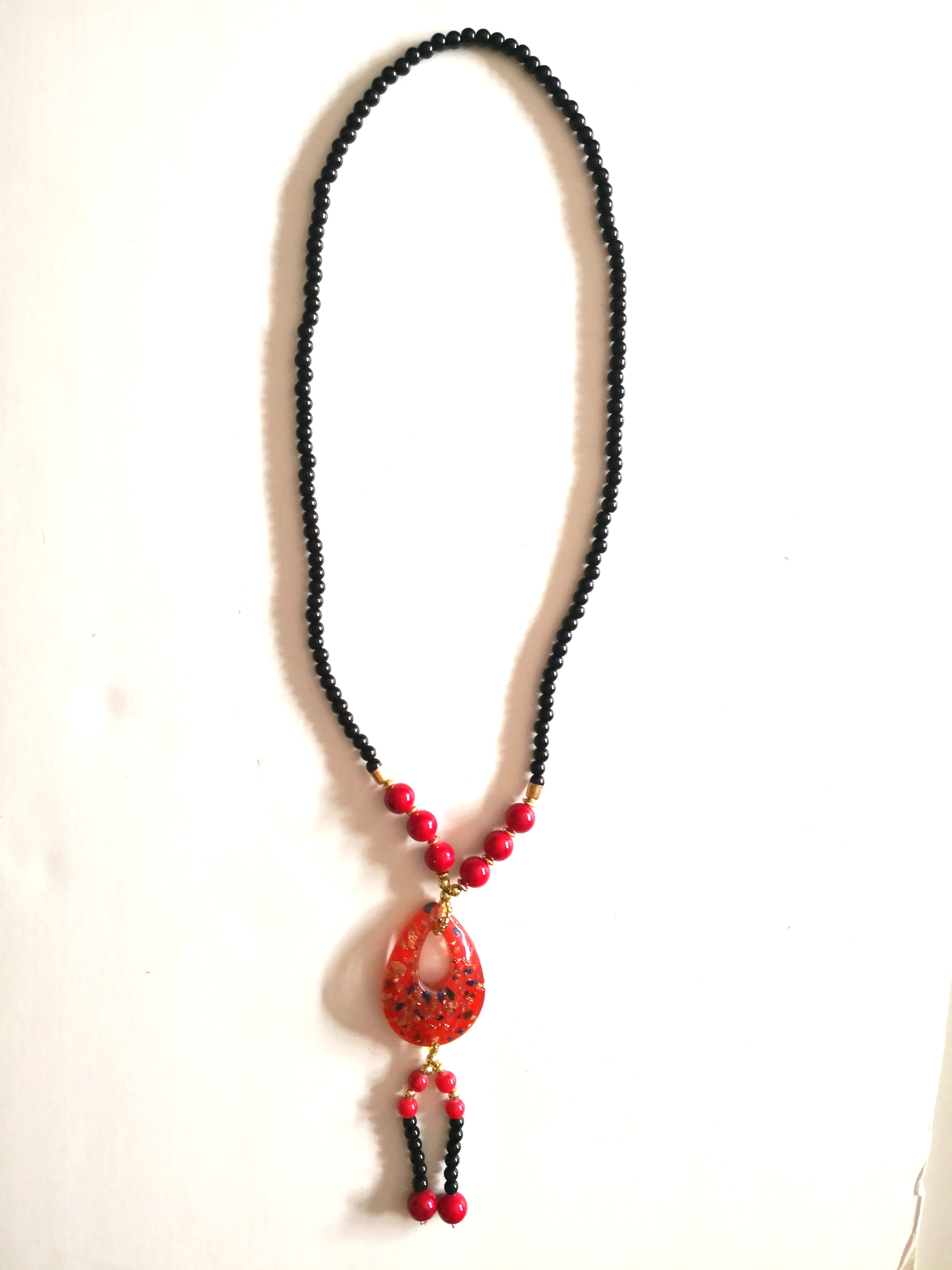 NEW Women's Red With Gold Specks Chunky Teardrop Stone Pendant With Black Beads Long Necklace