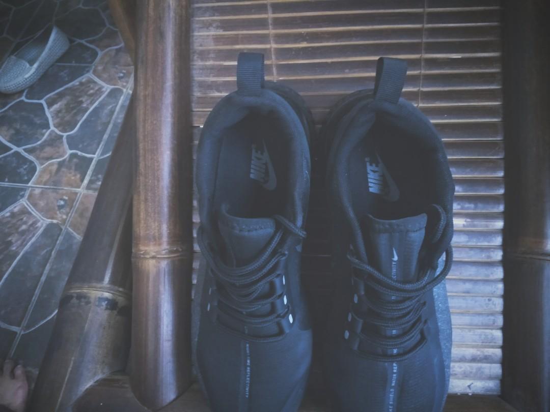 nike react water repellent