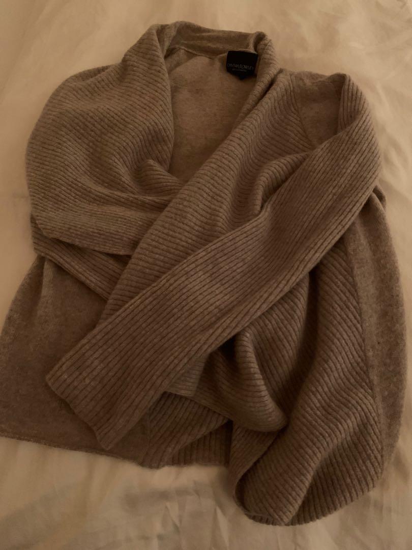 Stunning Designer Cynthia Rowley pure Cashmere 100 sweater