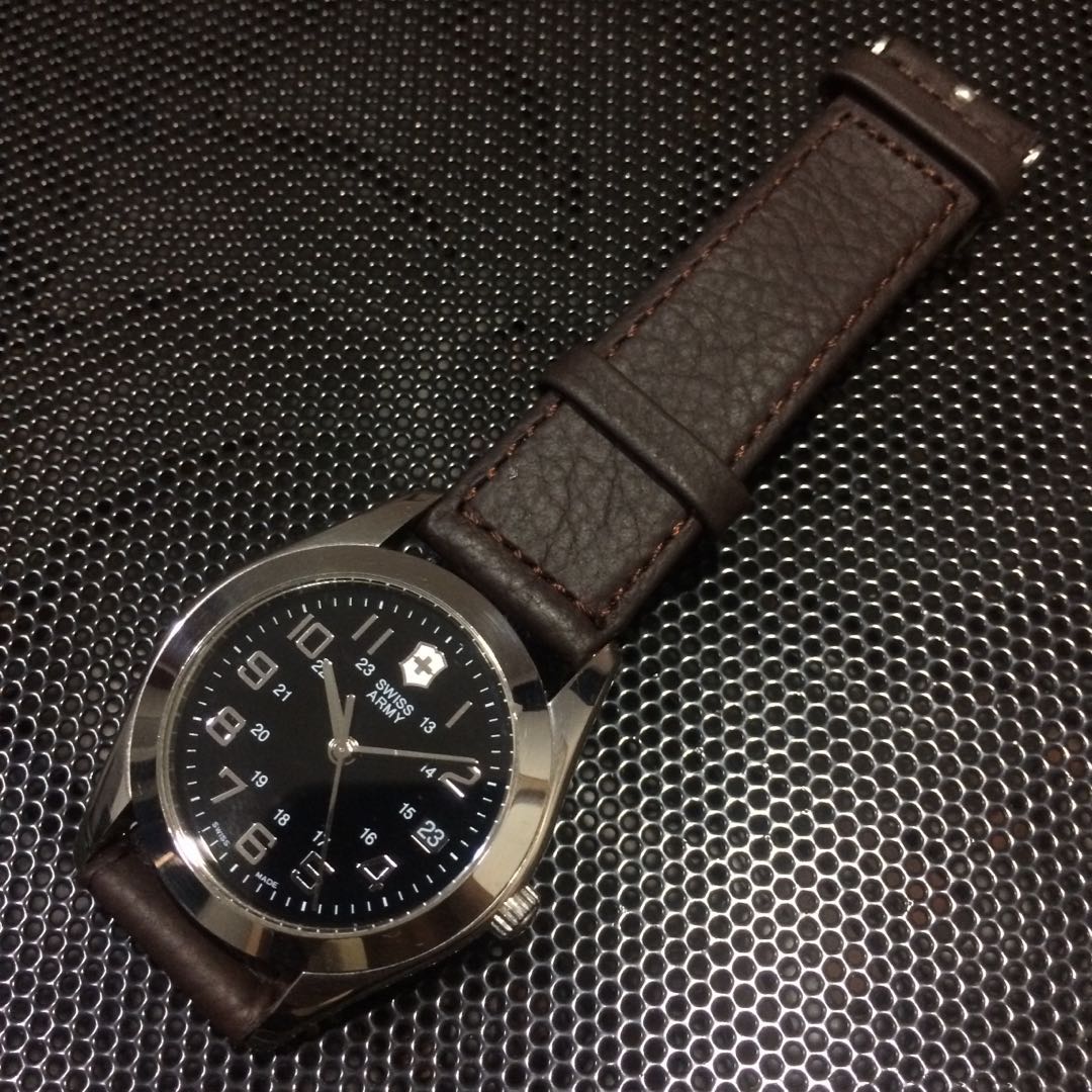 Victorinox top 38mm watch