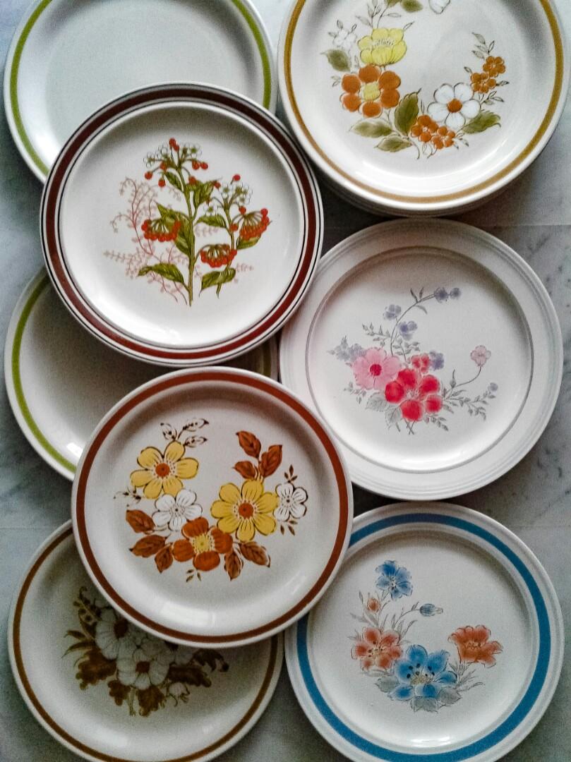 Vintage hotsell stoneware plates
