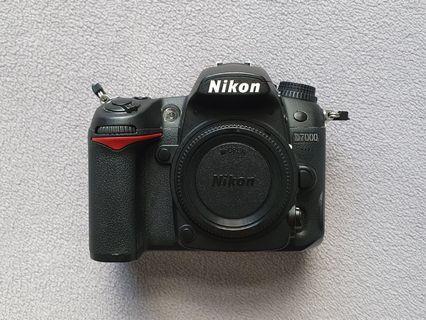 Nikon D7000 slightly used