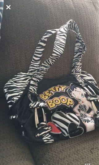 Betty Boop Black purse lots of pockets