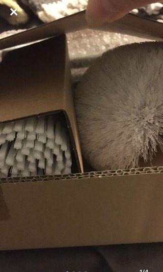 Turbo scrubber battery operated with charger