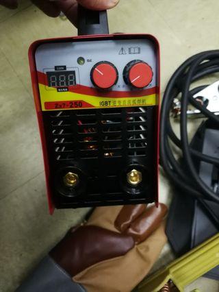 焊機