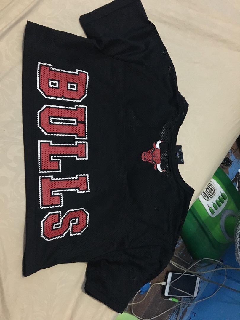 Chicago bulls (Category: Longsleeves) located in Manila. Submitted by nikaclyde (Listing ID 264868098, Image 2). Description: Used but not abused no flaws.