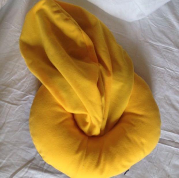 Hooded neck pillow (Category: Bedding & Towels) located in Antipolo. Submitted by projectc (Listing ID 264746777, Image 1). Description: Hooded neck pillow Brandnew 4 stocks available onhand.