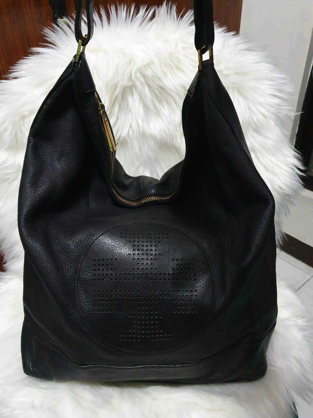 tory burch black leather hobo bag