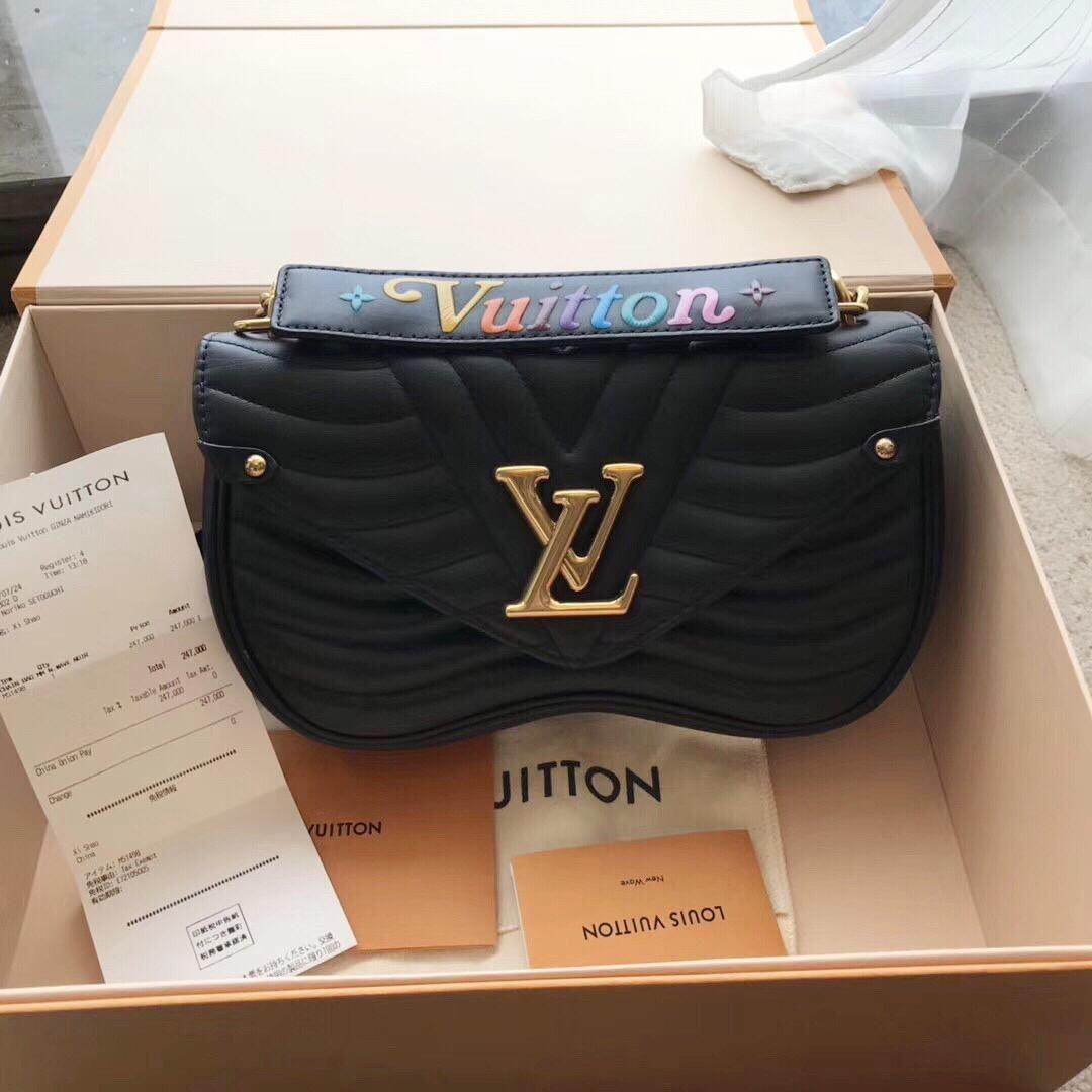 Preloved Louis Vuitton Black Quilted Leather New Wave Chain Bag CQ7XRQ –  KimmieBBags LLC